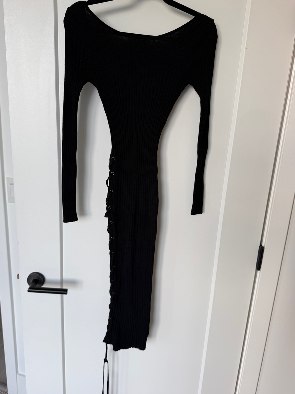 Black Long-Sleeve Ribbed Lace-Up Midi Dress